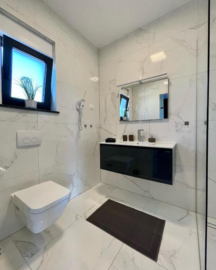 Villa Mila Vrsi Ngoại thất bức ảnh